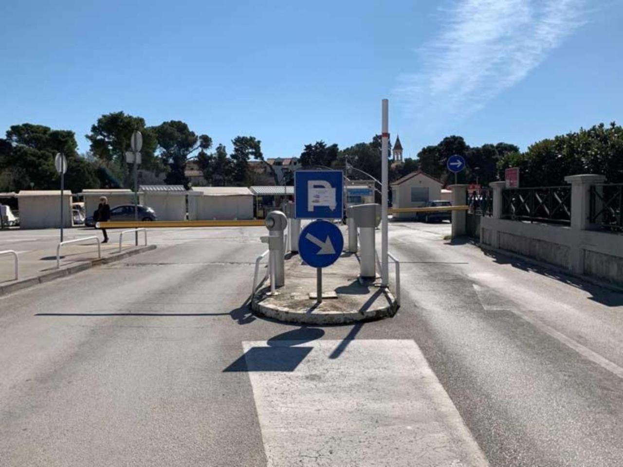 Apartment Capo Residence - Old Town - Parking Trogir Luaran gambar