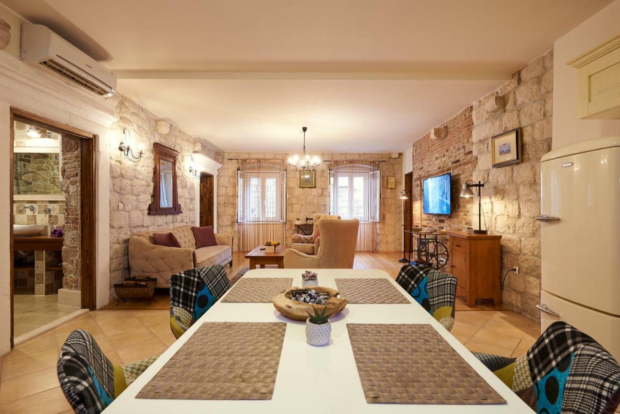 Apartment Capo Residence - Old Town - Parking Trogir Luaran gambar
