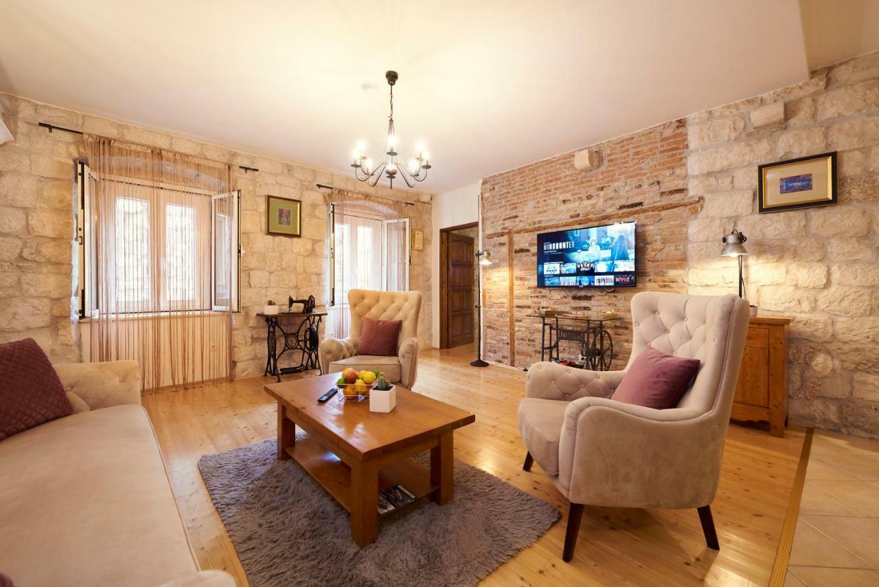 Apartment Capo Residence - Old Town - Parking Trogir Luaran gambar