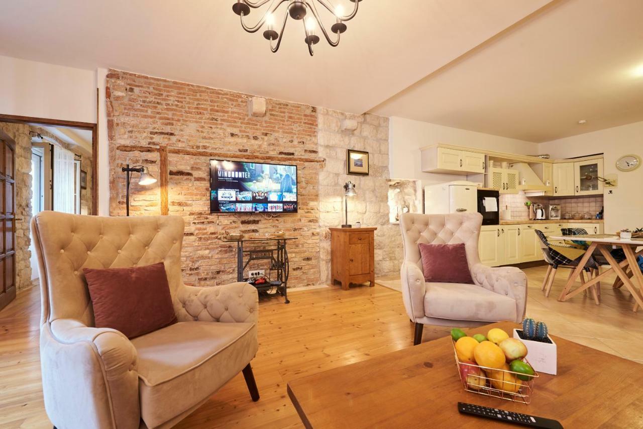Apartment Capo Residence - Old Town - Parking Trogir Luaran gambar
