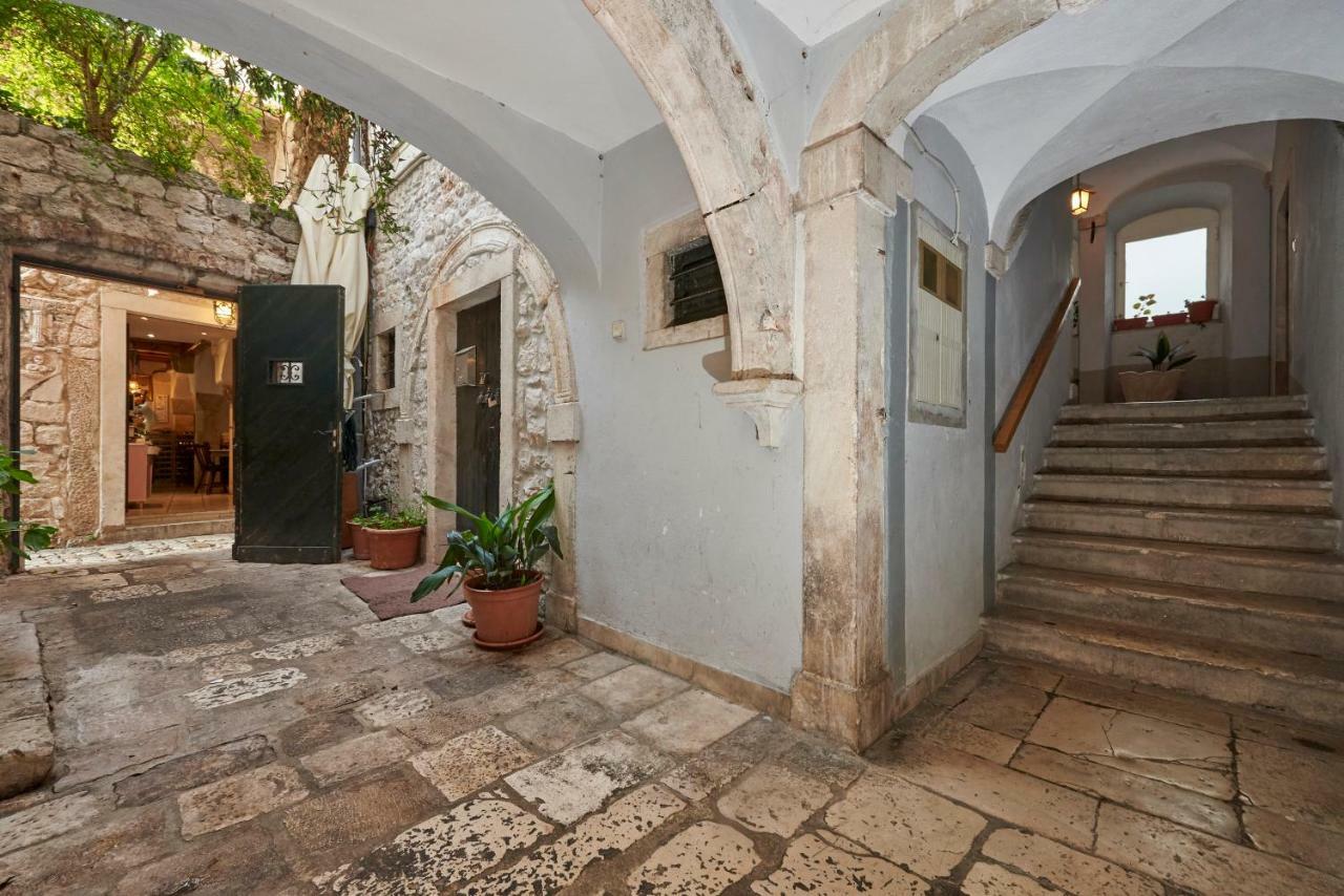 Apartment Capo Residence - Old Town - Parking Trogir Luaran gambar