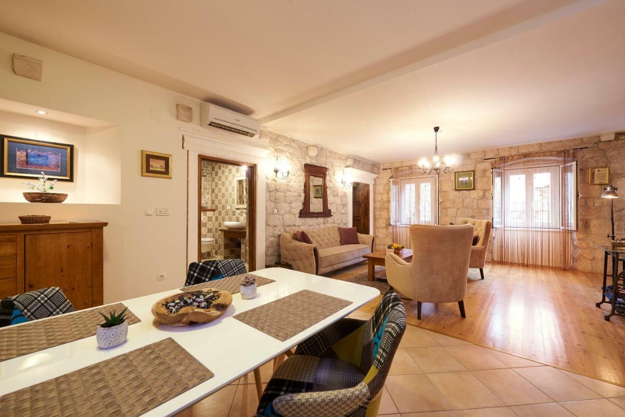 Apartment Capo Residence - Old Town - Parking Trogir Luaran gambar