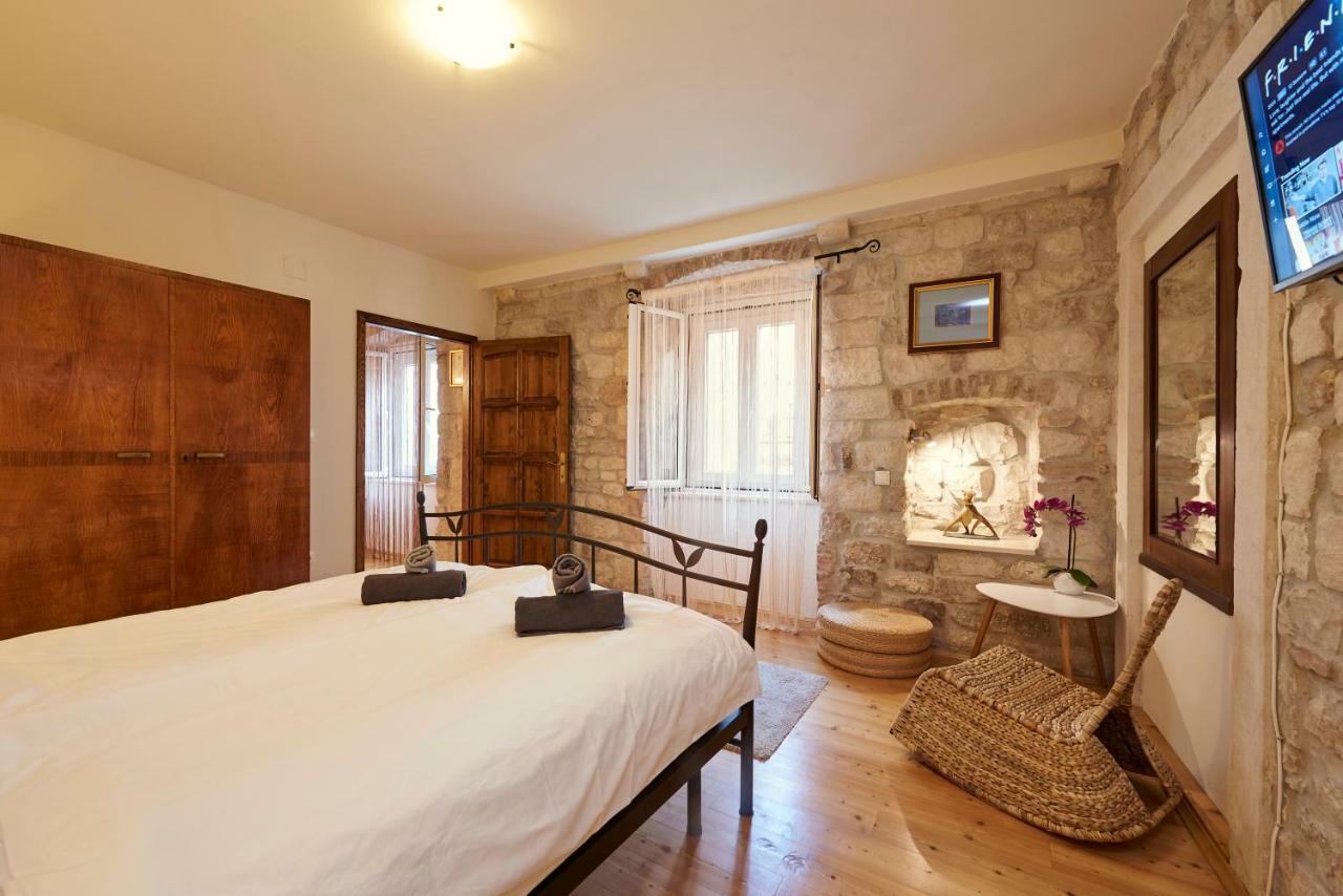 Apartment Capo Residence - Old Town - Parking Trogir Luaran gambar